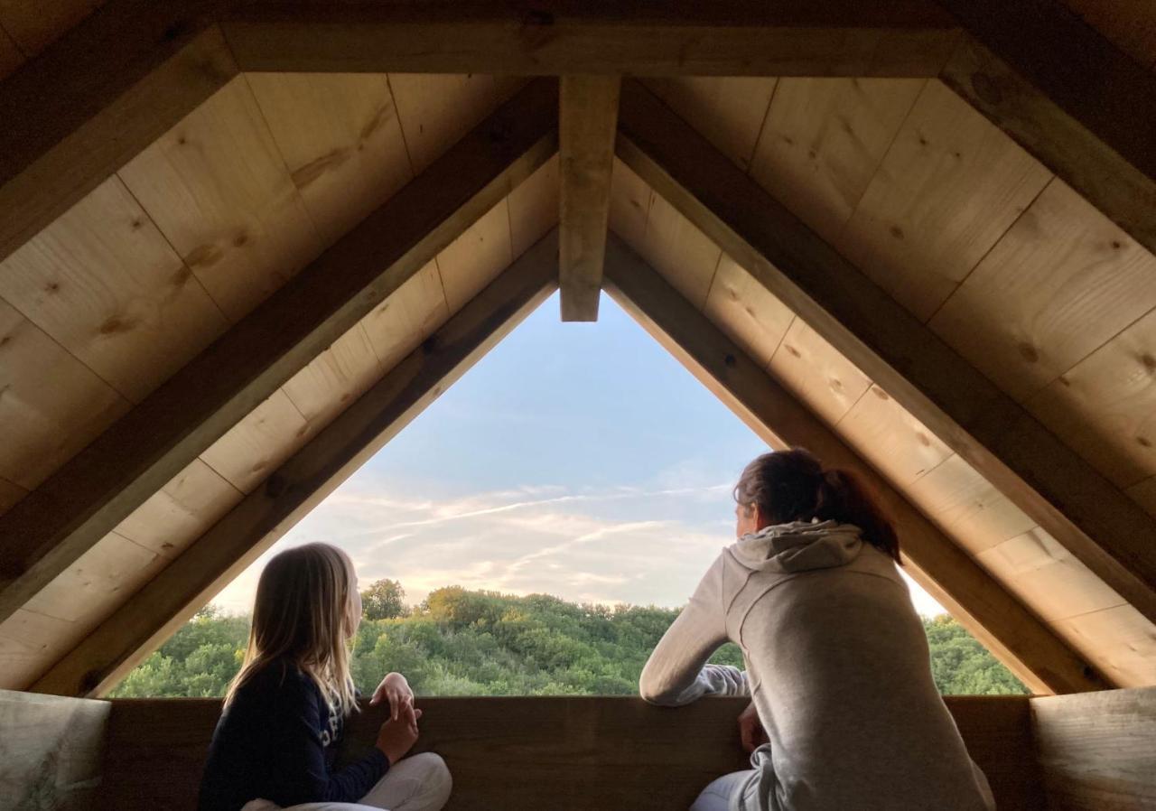 Cabane Bivouac Avec Echelle A L'Ombre Des Chenes Idrac-Respailles Kültér fotó